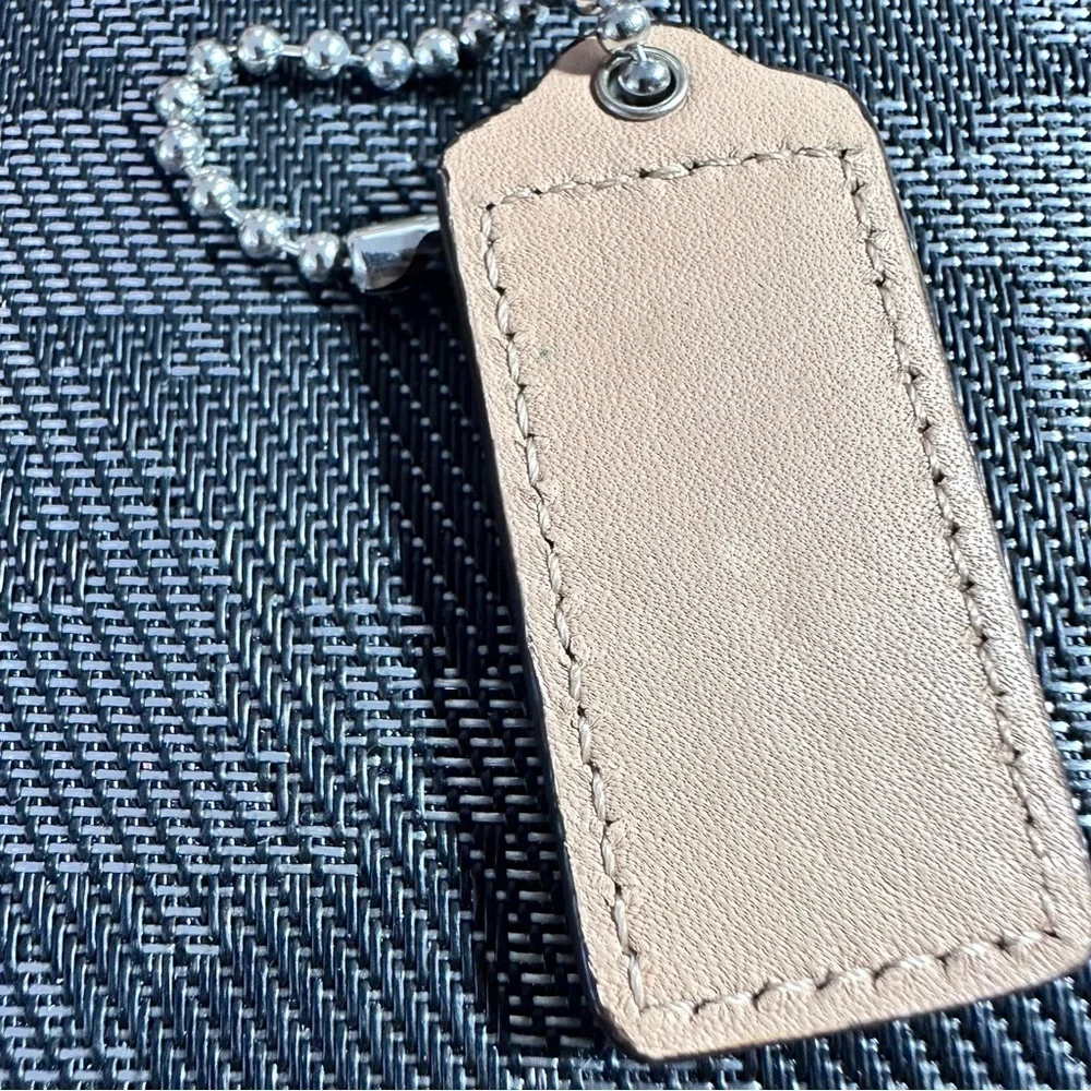 Coach Beige Leather Key Holder Logo Key Fob Keychain Silver Ball Chain Purse Tag